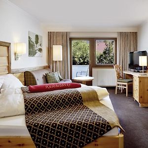 Zimmer mit Kingsize-Bett